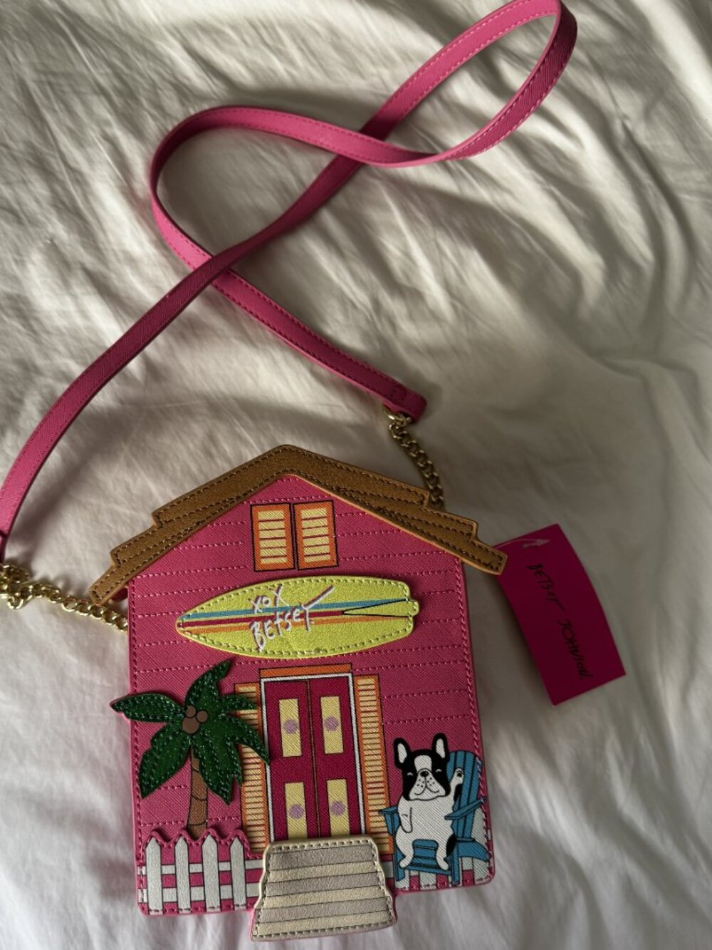 Betsey Johnson Beach Dog House Crossbody - Picture 3 of 3